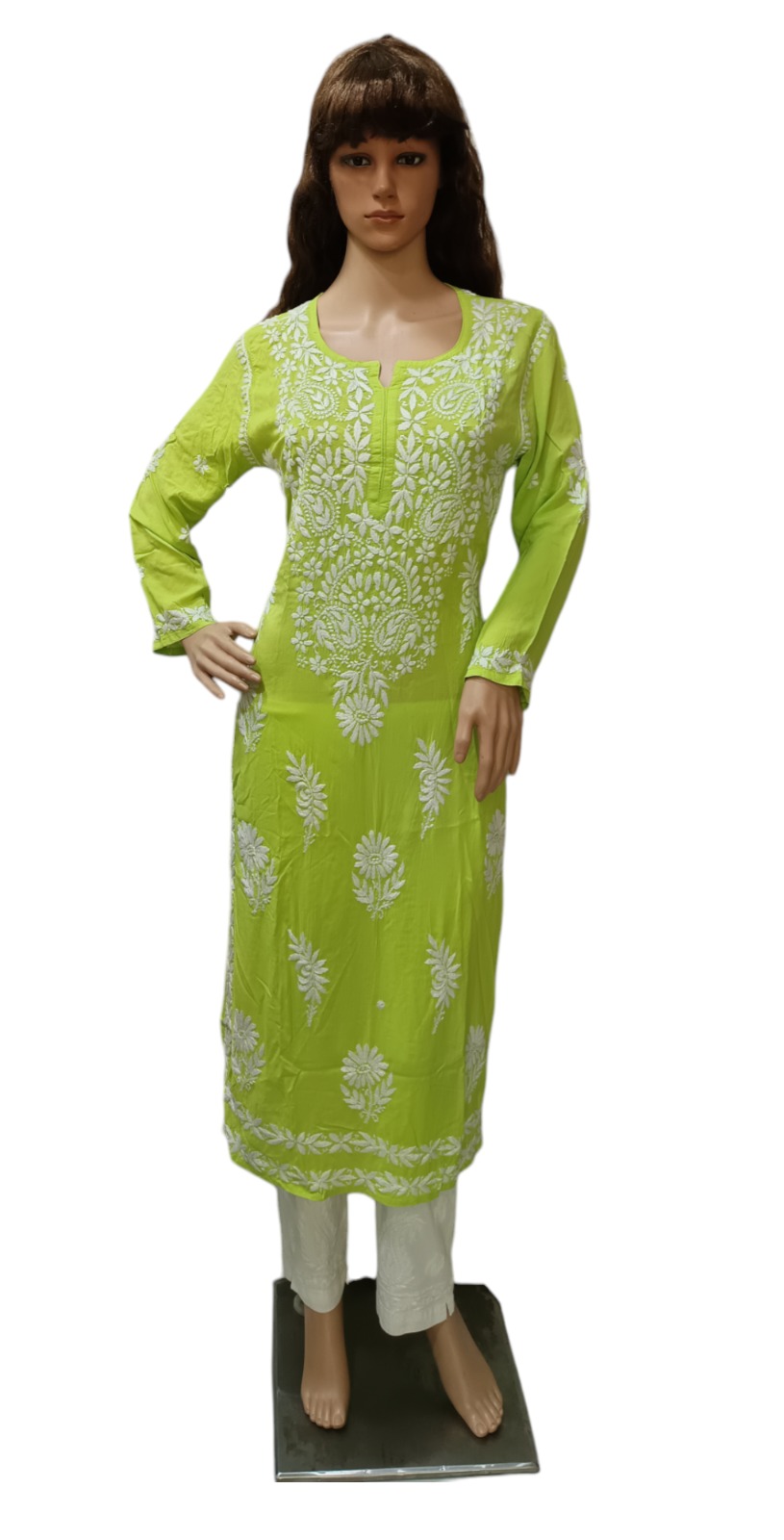 Modal Lucknowi Kurti